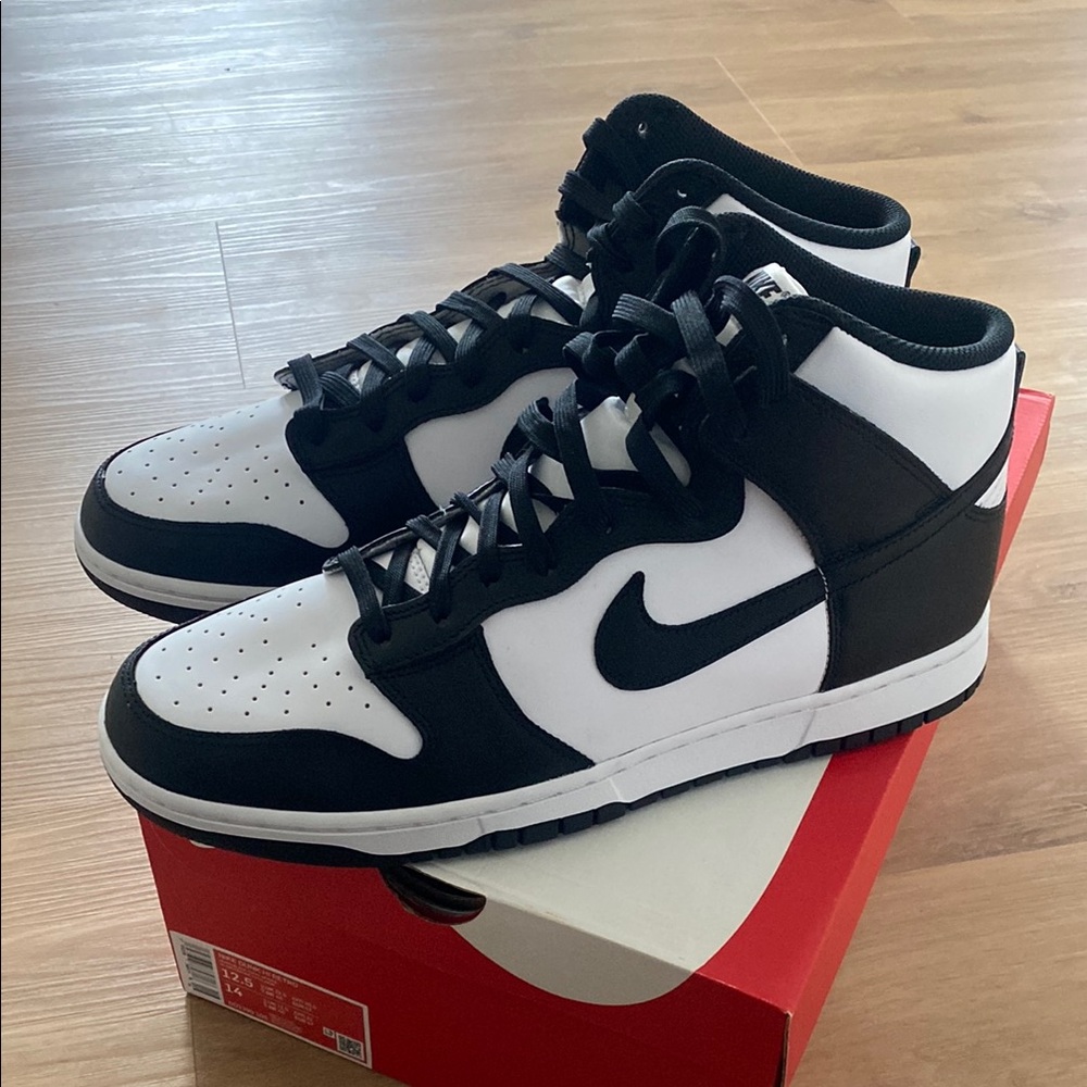BRAND NEW - Dunk High 'Black White'